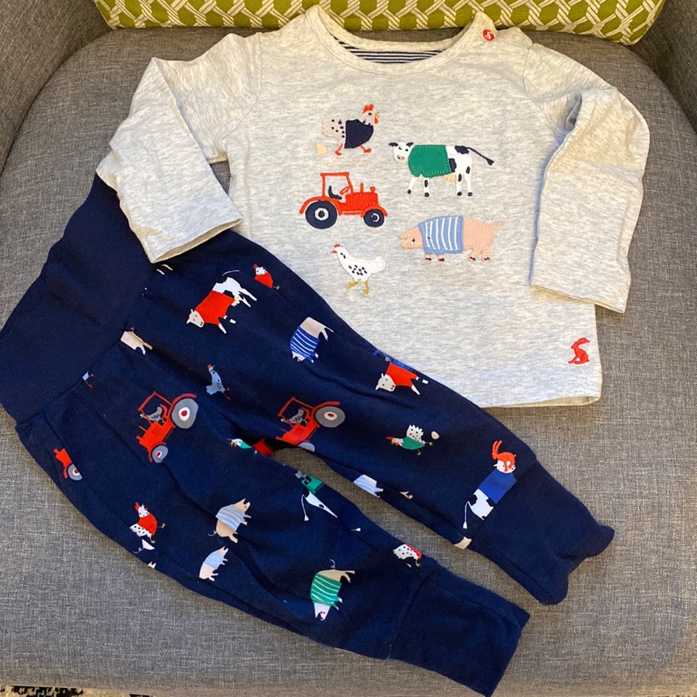 NWOT Adorable Baby 2pc Set